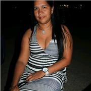 Profesora de educación imparte clases